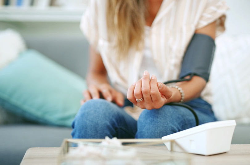 Nadciśnienie tętnicze – cichy zabójca pod kontrolą. Jak je rozpoznać i leczyć?